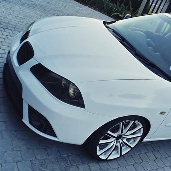 K88011 Gloss White